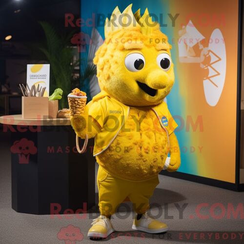 Personnage De Costume De Mascotte Redbrokoly De Fish And Chips Jaune Habillé Avec Un T-Shirt Graphique Et Des Colliers