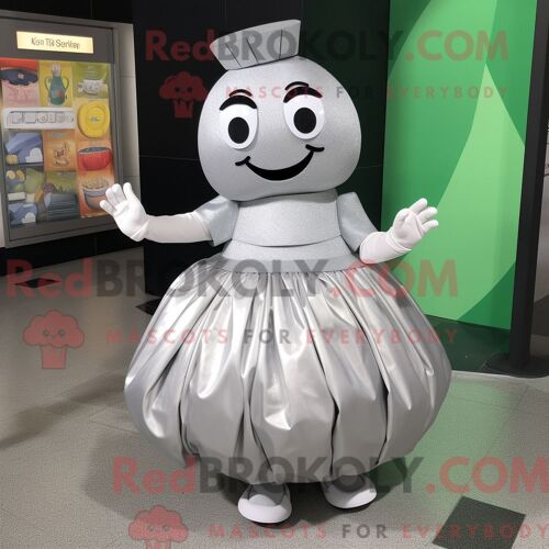 Personnage Mascotte Redbrokoly D Un Melon Argenté Habillé D Une Jupe Trapèze Et De Bracelets