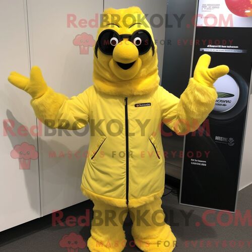 Personnage Mascotte Redbrokoly D Un T Rex Magenta Habillé D Un Henley Tee Et D Épingles À Chapeau
