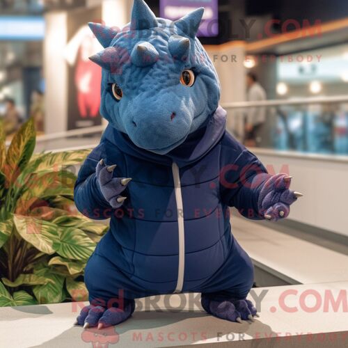 Personnage Mascotte Redbrokoly D Un Ballon Violet En Forme De Coeur Habillé D Un Pull Et De Lunettes De Lecture