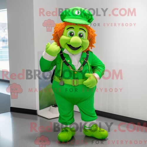 Personnage Mascotte Redbrokoly D Un Zébu Rouille Habillé D Un Manteau Et D Épingles À Chapeau