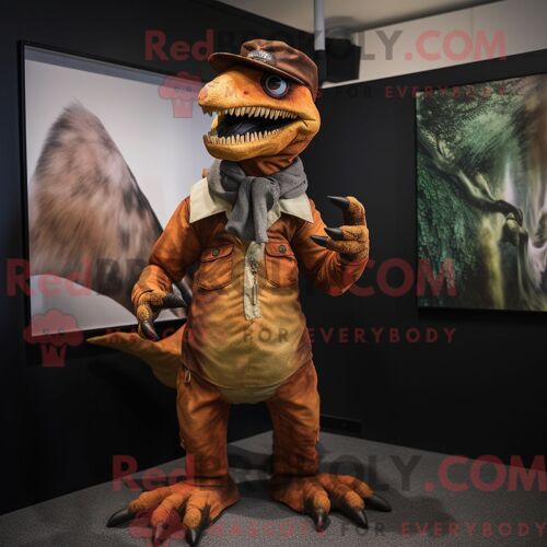 Personnage Mascotte Redbrokoly D Un Lapin Argenté Habillé D Une Robe De Soirée Et De Sacs À Main