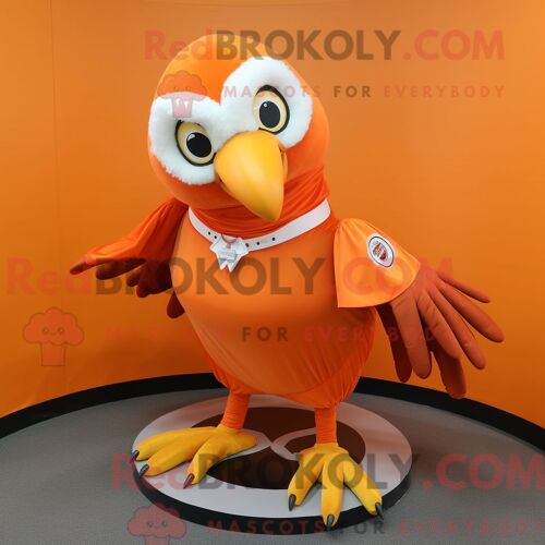Personnage Mascotte Redbrokoly D Un Aigle Orange Habillé D Une Jupe Et D Anneaux