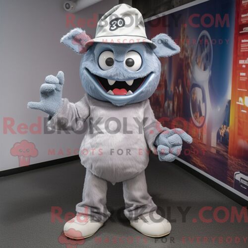 Personnage Mascotte Redbrokoly D Un Démon Argenté Habillé D Une Chemise En Popeline Et D Un Bonnet