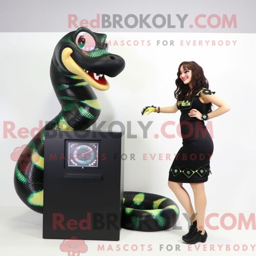 Personnage Mascotte Redbrokoly D Un Anaconda Noir Habillé D Une Mini Robe Et De Montres Digitales