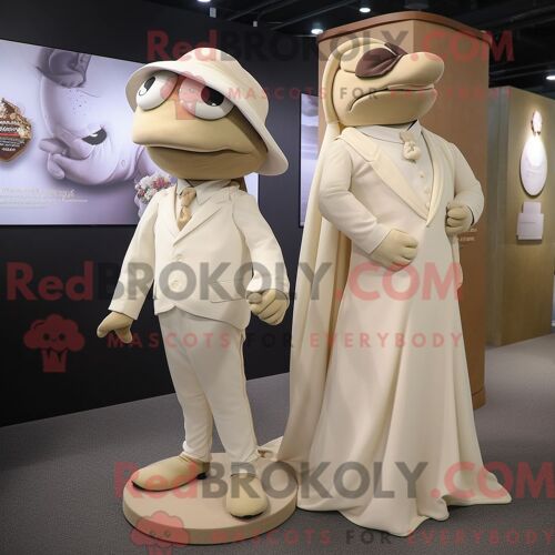 Personnage Mascotte Redbrokoly D Un Anaconda Lavande Habillé D Un Pantalon Cargo Et De Bérets
