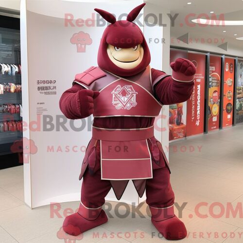 Costume De Mascotte Redbrokoly De Samouraï Marron Habillé D Un Pantalon De Yoga Et De Broches
