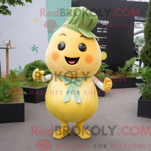 Mascotte Redbrokoly De Navet Jaune Personnage Habillé Avec Une Robe Droite Et Des Bretelles