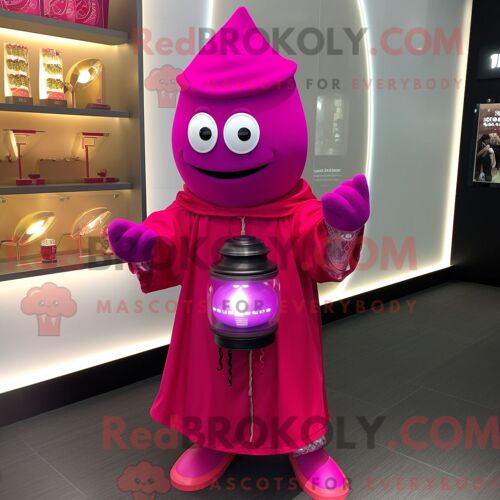 Personnage Mascotte Redbrokoly De Bougie Parfumée Magenta Habillé D Un Camouflage Et D Un Bracelet De Montres