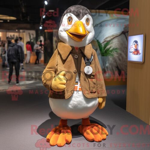 Costume De Mascotte Redbrokoly De Pingouin Beige Habillé D Une Veste Et De Bracelets De Cheville