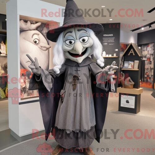 Costume Mascotte Redbrokoly De Sorcière Grise Personnage Habillé D Une Blouse Et De Bérets