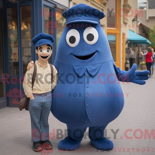 Costume Mascotte Redbrokoly De Navy Pepper Habillé Avec Un Jean Boyfriend Et Des Bérets