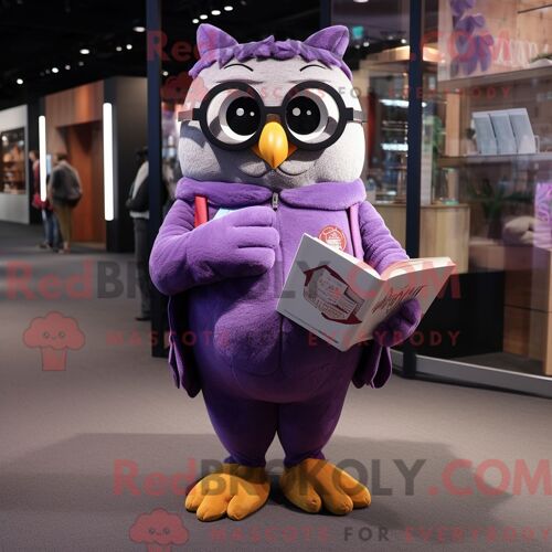 Costume Mascotte Redbrokoly De Personnage Tan But Habillé Avec Un Sweat-Shirt Et Des Écharpes