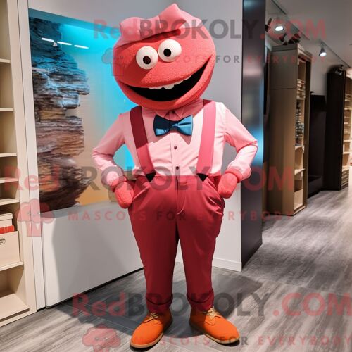 Personnage De Costume De Mascotte Redbrokoly Rose Rouille Habillé Avec Un Bermuda Et Des Noeuds Papillons