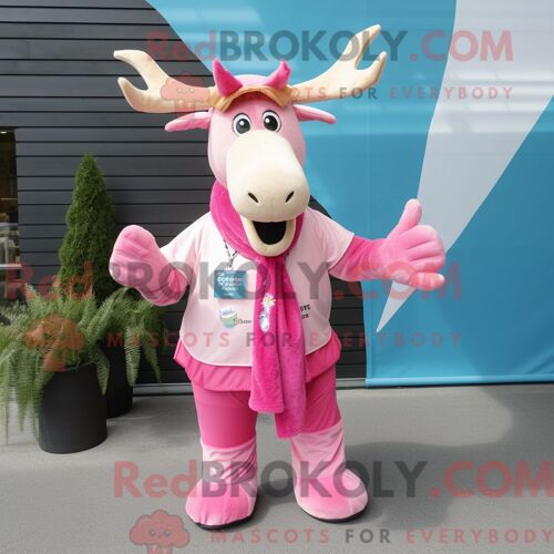 Costume Mascotte Redbrokoly D Élan Rose Habillé Avec Une Chemise En Popeline Et Des Foulards