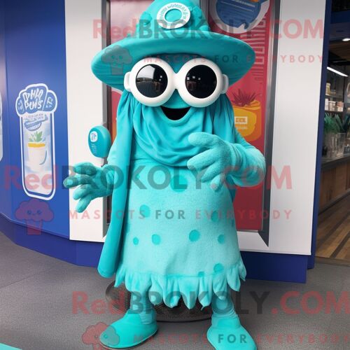 Costume Mascotte Redbrokoly De Sorcière Grise Personnage Habillé D Une Blouse Et De Bérets