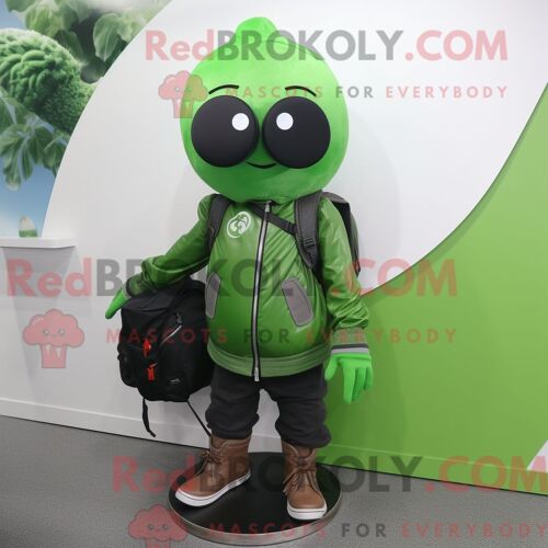 Personnage De Costume De Mascotte Redbrokoly De Prune Verte Habillé Avec Une Veste De Moto Et Des Sacs À Dos
