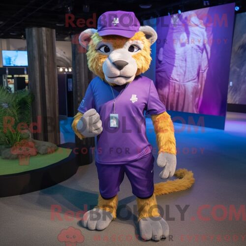 Costume De Mascotte Redbrokoly De Vache De Mer De Lavande Stellar Habillé Avec Une Chemise En Jean Et Des Porte-Clés