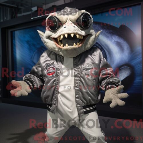Costume Mascotte Redbrokoly De Piranha Argenté Personnage Habillé Avec Un Blouson Aviateur Et Des Lunettes De Soleil