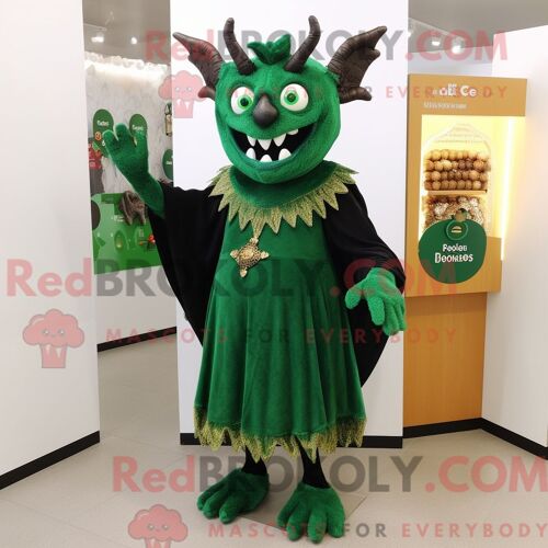 Costume De Mascotte Redbrokoly De Diable Vert Forêt Habillé Avec Une Robe De Cocktail Et Des Châles