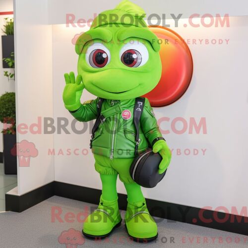 Personnage De Costume De Mascotte Redbrokoly De Prune Verte Habillé Avec Une Veste De Moto Et Des Sacs À Dos
