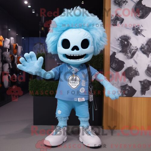 Costume De Mascotte Redbrokoly De Crâne Bleu Ciel Habillé Avec Un T-Shirt À Col En V Et Des Pinces À Cheveux