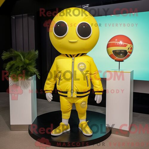 Personnage De Costume De Mascotte Redbrokoly De Ballon De Volley-Ball Jaune Citron Habillé Avec Une Veste De Moto Et Des Épinglettes