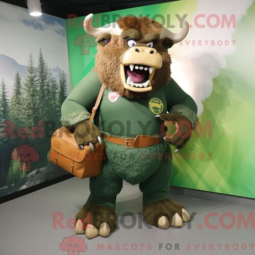 Costume Mascotte Redbrokoly De Truie Turquoise Habillé D Un Jean Bootcut Et De Noeuds Papillons