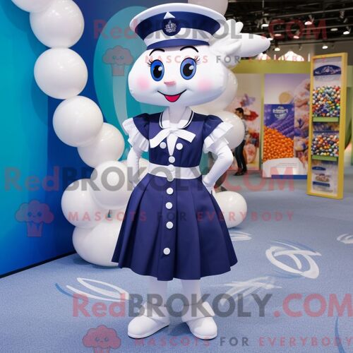 Costume De Mascotte Redbrokoly De Navy Candy Personnage Habillé Avec Une Robe Droite Et Des Cravates