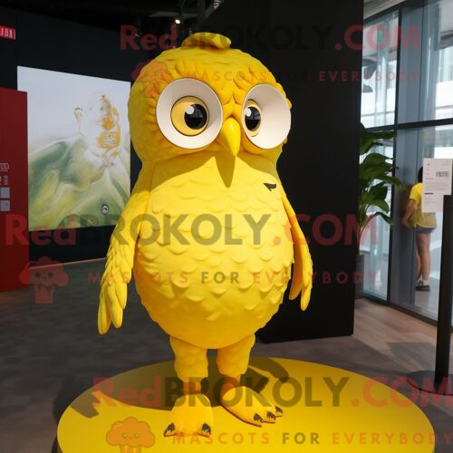 Personnage De Costume De Mascotte Redbrokoly De Hibou Jaune Citron Habillé Avec Un Rash Guard Et Des Wraps