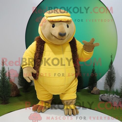 Costume Mascotte Redbrokoly De Glyptodon Jaune Habillé D Un Cardigan Et De Mitaines