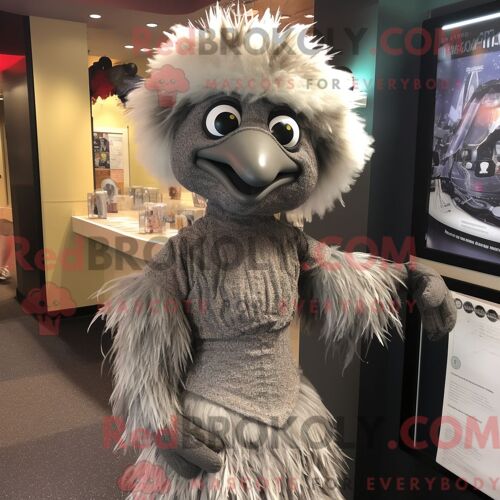 Costume De Mascotte Redbrokoly D Émeu Gris Habillé D Une Robe Trapèze Et De Pinces À Cheveux