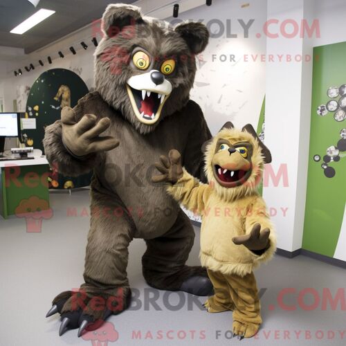 Costume De Mascotte Redbrokoly De Loup-Garou Olive Habillé D Une Combishort Et D Une Écharpe