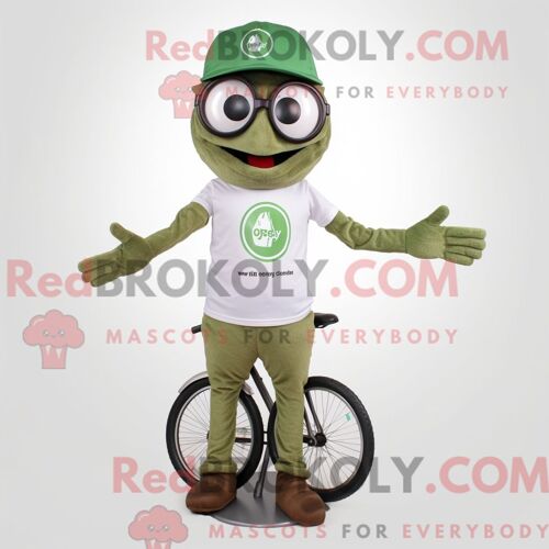 Personnage De Costume De Mascotte Redbrokoly Rust Acrobat Habillé Avec Une Robe Midi Et Des Pochettes