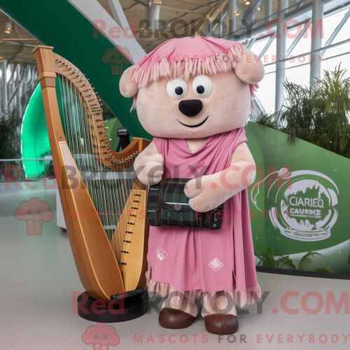 Costume De Mascotte Redbrokoly De Harpe Celtique Rose Habillé Avec Un Short Cargo Et Des Pochettes