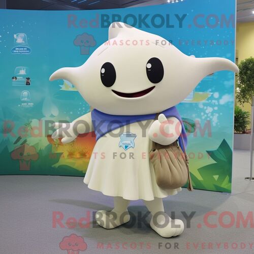 Costume Mascotte Redbrokoly De Stingray Crème Personnage Habillé Avec Une Jupe-Culotte Et Des Sacs À Dos