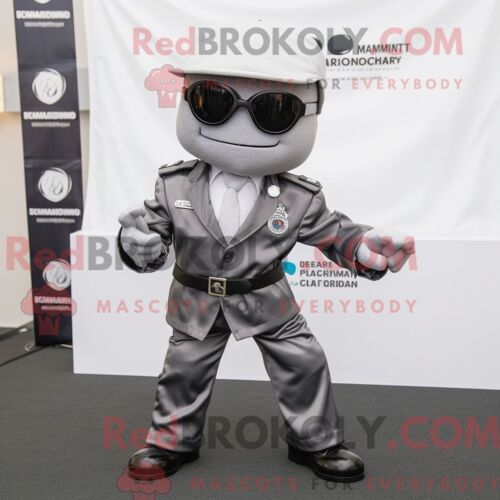 Costume Mascotte Redbrokoly Silver Para Commando Personnage Habillé Avec Une Veste De Costume Et Des Boutons De Manchette