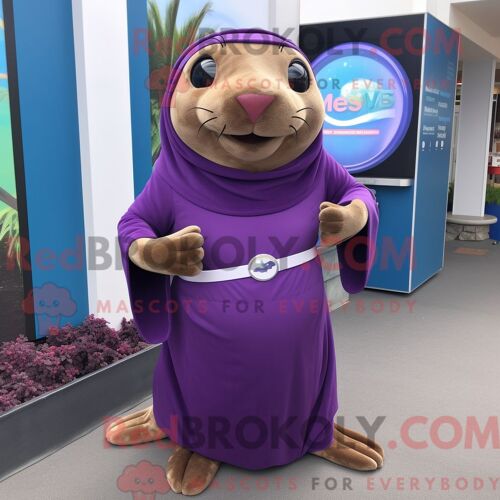 Costume Mascotte Redbrokoly De Marmotte Jaune Citron Habillé D Une Parka Et De Pochettes De Costume