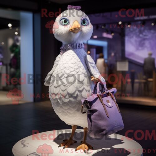 Costume De Mascotte Redbrokoly De Mouette Lavande Habillé Avec Une Combishort Et Des Sacs À Main