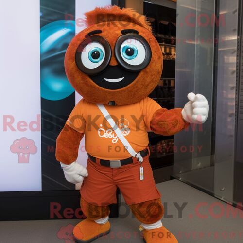 Costume De Mascotte Redbrokoly De Bracelet Rouille Habillé D Un T-Shirt Henley Et De Montres Intelligentes