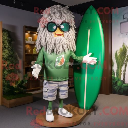 Personnage De Costume De Mascotte Redbrokoly De Planche De Surf Vert Forêt Habillé Avec Un Short Cargo Et Des Lunettes