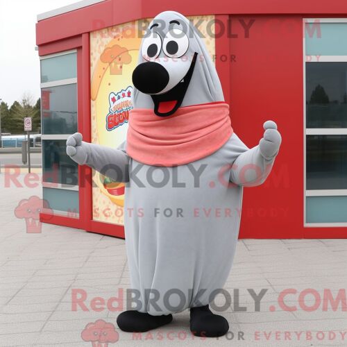 Personnage De Costume De Mascotte Redbrokoly De Hot Dog Gris Habillé Avec Un Pantalon Habillé Et Des Châles