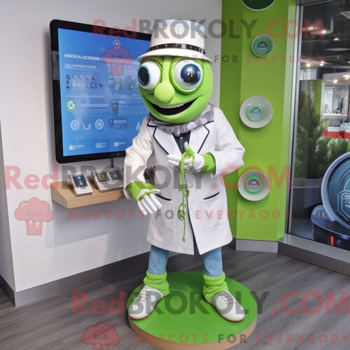 Mascotte Redbrokoly De Docteur Vert Citron Personnage Habillé Avec Un Gilet Et Des Bracelets