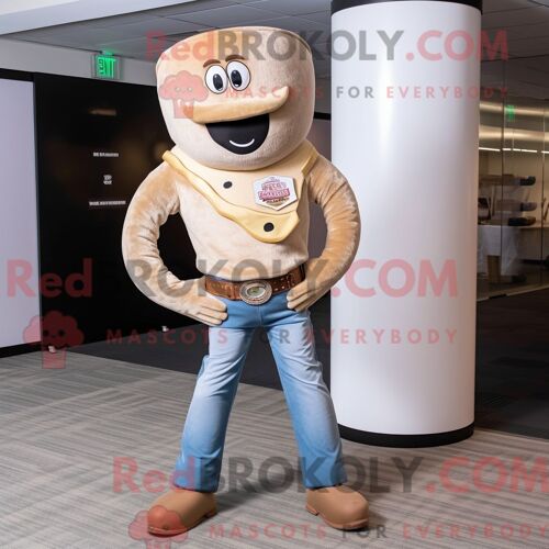 Costume De Mascotte Redbrokoly De Beignet Beige Habillé D Un Jean Bootcut Et D Épinglettes