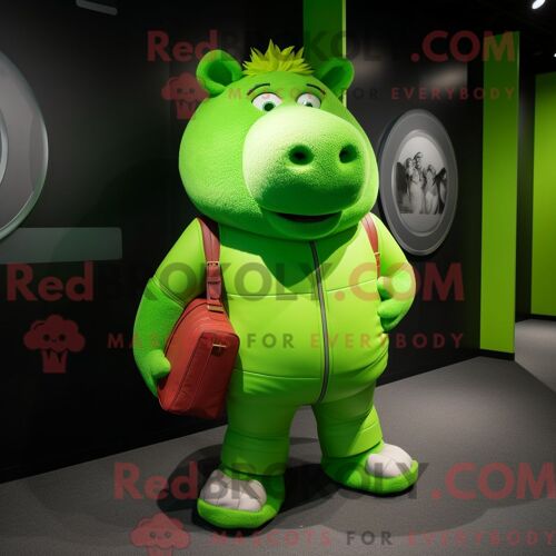 Costume Mascotte Redbrokoly De Chèvre Boer Noire Personnage Habillé D Un Blazer Et De Sacs Messager