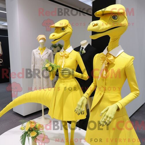 Costume De Mascotte Redbrokoly De Coelophysis Jaune Citron Habillé D Une Robe Trapèze Et De Broches