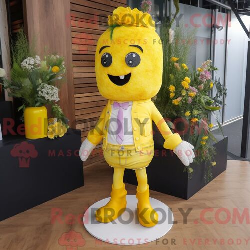 Personnage De Costume De Mascotte Redbrokoly De Gâteau De Mariage Jaune Habillé Avec Un Jean Bootcut Et Des Pinces À Cheveux