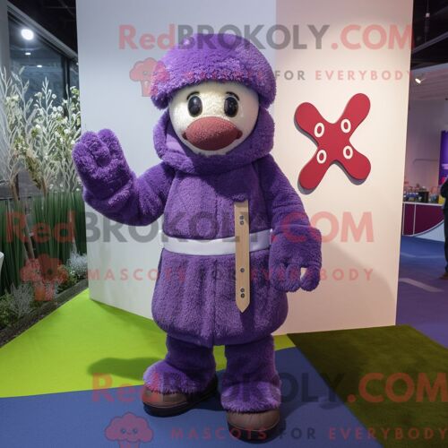 Costume Mascotte Redbrokoly De Croix Celtique Violette Personnage Habillé D Une Parka Et De Mitaines