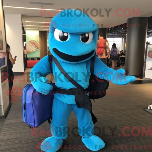Costume De Mascotte Redbrokoly De Ninja Turquoise Habillé Avec Une Couverture Et Des Porte-Documents
