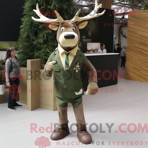 Costume De Mascotte Redbrokoly Maroon Marine Recon Habillé Avec Un Short En Jean Et Des Épinglettes